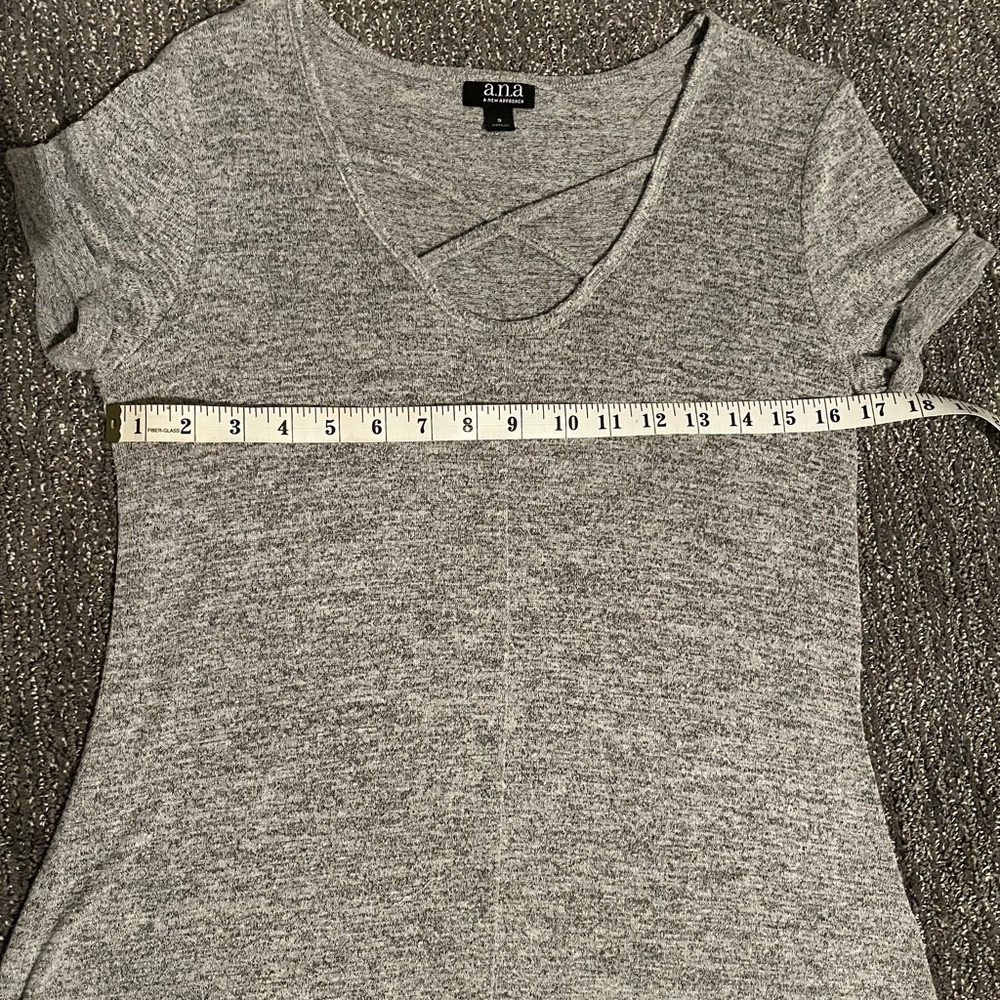 a.n.a A New Approach Short Sleeve Top Size Small - Picture 9 of 10